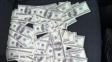 "Деньги под цистерной": разоблачен пограничник, решивший "помочь" мужчинам с "транзитом"