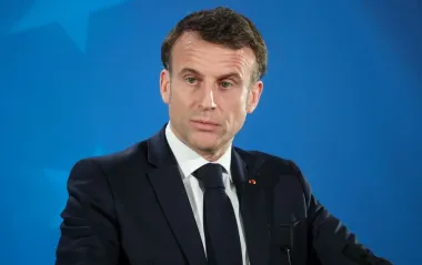 ЕС и США работают над усилением санкций и противодействия "теневому флоту" РФ, - Макрон