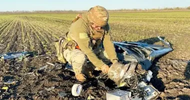 На Херсонщині фермер виявив уламки безпілотника: вибухотехніки ліквідували небезпечні боєприпаси