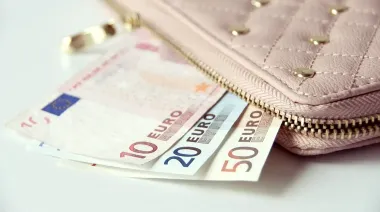 У Німеччині скоротять виплати біженцям з України: що зміниться