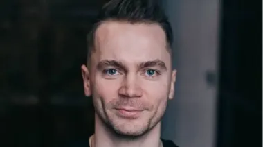 Правник Жернаков заявив, що до нього додому намагається увірватись поліція