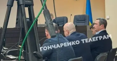 Суд по делу Чернышева: два человека явились, чтобы взять экс-вице-ппремьера на поруки