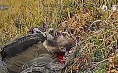 Madyar’s Birds drone hits occupier in head: his eyes pop out and mouth falls open. VIDEO