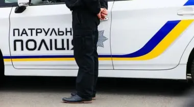 У Рівному патрульні зупинили порушника і прийняли пологи просто в авто