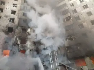 Люди молятся возле руин: что происходит в Тернополе, который РФ обстреляла ракетами