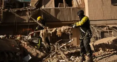 У Тернополі під завалами багатоповерхівки залишається 20-річний хлопець