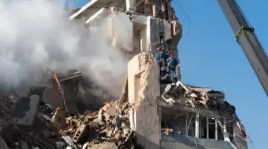 "There is hope he is alive": young man trapped under rubble after Russian strike on Ternopil