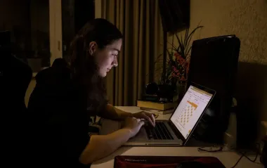 Жорсткі графіки по всій Україні. Як завтра відключатимуть світло (список регіонів)