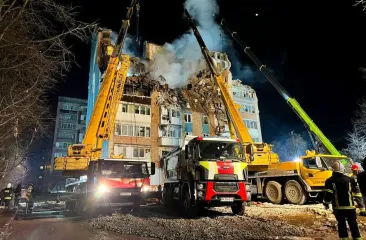 Rescuers worked all night — Zelenskyy on the search for missing people in Ternopil