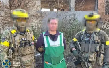 SSU detains Russian GRU informant who adjusted Russian bombings of Lyman. PHOTO