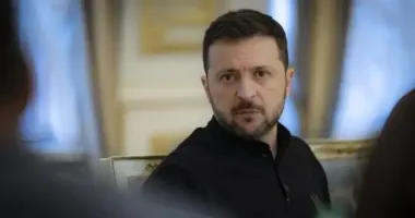 Зеленский созывает фракцию "Слуга народа": что обсудят вечером