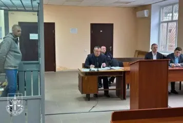 Чоловік до смерті побив немовля співмешканки: який вирок суду
