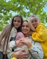 Лілія Ребрик у День захисту дітей показала усіх трьох донечок-красунь і зворушила заявою