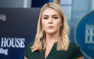 США в равной степени контактировали с Украиной и РФ по мирному плану, - Белый дом