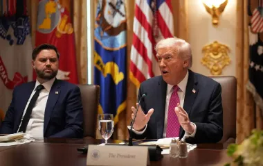 Сенсация в политических кругах США: Трампа и Вэнса не пригласили на похороны Дика Чейни