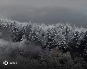 Україну накриє негода: де очікувати сніг і ожеледицю