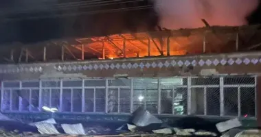 На Чернігівщині через атаку РФ загорівся магазин: загинула продавчиня