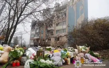 Death toll from Russian strike on building in Ternopil has risen to 31: bodies of woman and two children were recovered from rubble. PHOTOS
