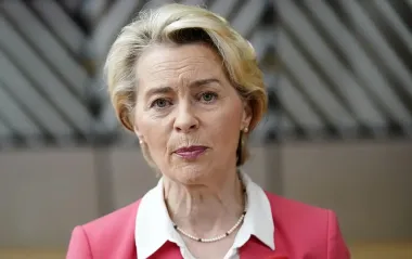 Еврокомиссия обещает продолжать работу по замороженным активам РФ, - The Guardian