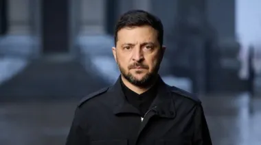 Зеленський закликав в "один з найтяжчих моментів" для України припинити "срач" і політичні ігрища