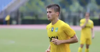 Футболист "Металлиста" показал квартиру после обстрела Харькова