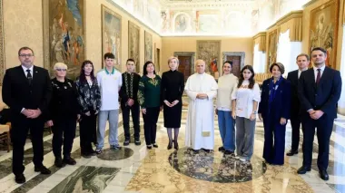 Pope Leo XIV hosts group of Ukrainian children