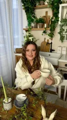 Могилевская взяла 5-летнюю дочь на гастроли и ответила на упреки об "отстранении" старшей