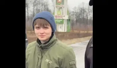 "Думала, расстреливать везут": освобожденная из белорусской неволи украинка не сдержала эмоций (видео)