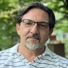 Радіоведучий Сергій Кузін вперше за тривалий час з'явився на публіці: де він живе і ким працює зараз