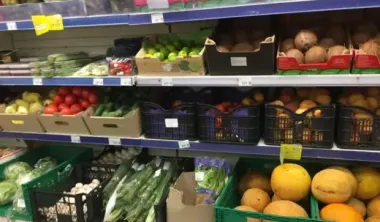 Цены на овощи и фрукты устроили "американские горки": что подешевеет, а что увеличится в стоимости