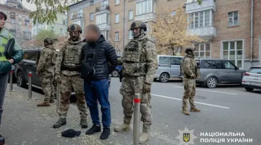 Обещали устроить в ОП за $100 тысяч: группу мошенников отправили под арест