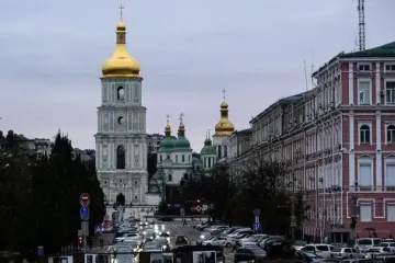 Росіяни знову атакує Київ ракетами і дронами: влада звернулася до киян