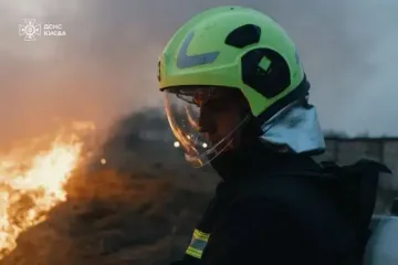 Атака на Киев: разрушение на Святошино, под завалами могут быть люди