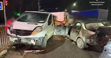 На трасі Київ-Ковель поблизу Ворзеля сталася масштабна аварія за участі 4 авто