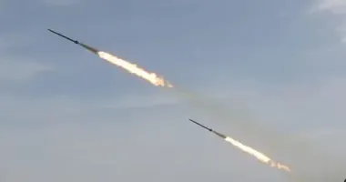 Росія вдарила по передмістю Харкова ракетами