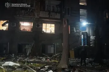 Росіяни потягом ночі понад десять разів вдарили по Запоріжжю: деталі від влади (фото)