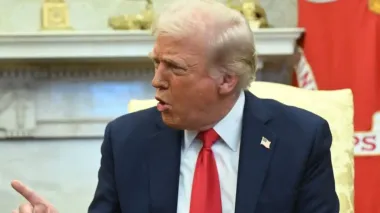 Trump: US envoy must 'sell Ukraine to Russia' in peace talks