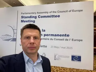 Партія «ЄС» виступила проти ЄС: у Порошенка Євросоюз назвали загрозою державному суверенітету України