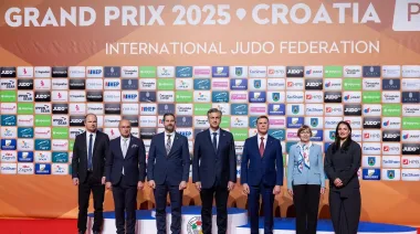 International Judo Federation let Russians fly national flag again