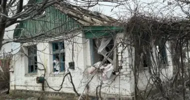 Дрон-камикадзе атаковал село на Харьковщине: ранена женщина и ее сын 