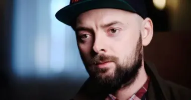 Фронтмен гурту ADAM досі в комі: дружина артиста звернулась до людей