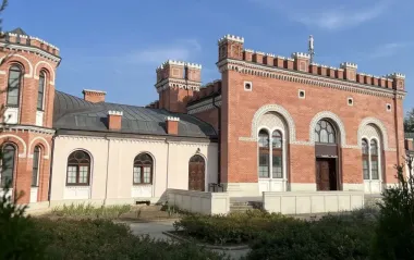 В Черновцах подожгли одну из самых известных в мире синагог (фото)