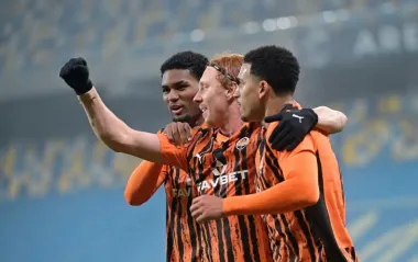 "Шахтер" вырвал победу над "Шемрок Роверс" и приблизился к плей-офф ЛК