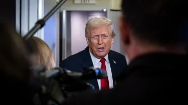 Трамп назвав журналістку "тупою" за запитання про часи Байдена