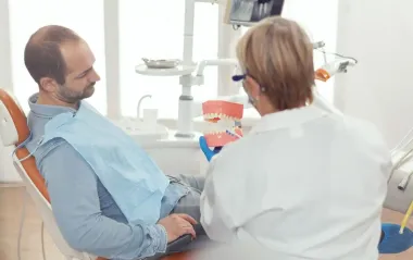 Стоматологічна допомога для ветеранів: чому її пропонують включити в держпрограму