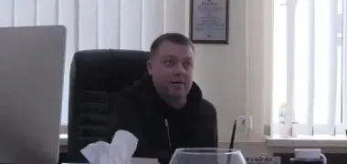 Харківський чиновник десять років уникає правосуддя та продовжує обіймати державну посаду