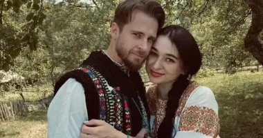 "Це була сцена про бандитів": співачка FIЇNKA розповіла, як чоловік робив їй пропозицію