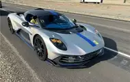 Прототип гиперкара Aston Martin Valhalla остановили за опасное вождение