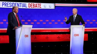 Трамп анулює більшість документів, що Байден підписав автопером