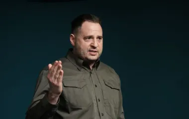 Ермак после увольнения из ОП собрался на фронт, - New York Post